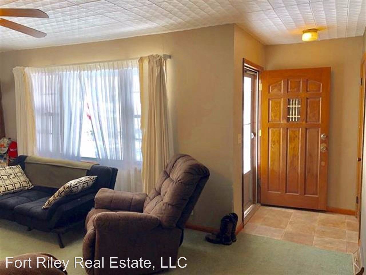 613 Cedar St. - Photo 3 of 27