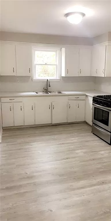 318 Durr Street - Photo 2 of 10