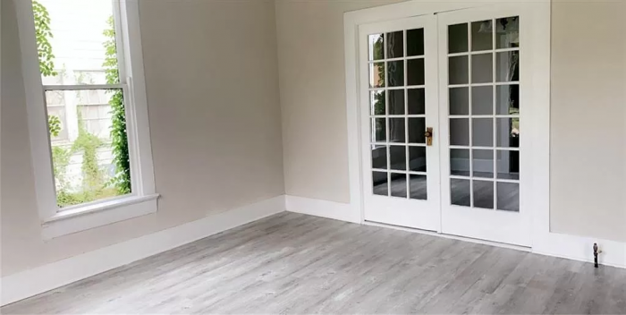 318 Durr Street - Photo 3 of 10