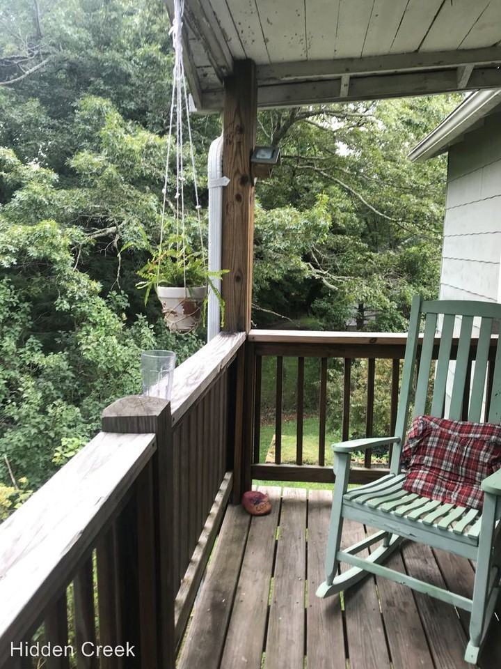 202 Grandview Heights - Photo 3 of 19