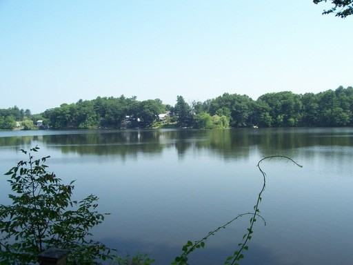 109 Lakeshore Dr - Photo 2 of 18