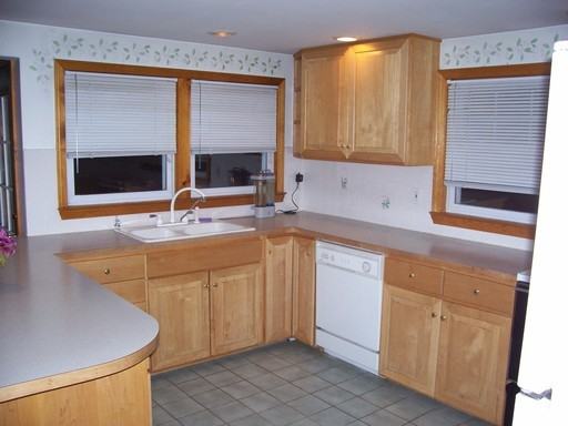 109 Lakeshore Dr - Photo 3 of 18