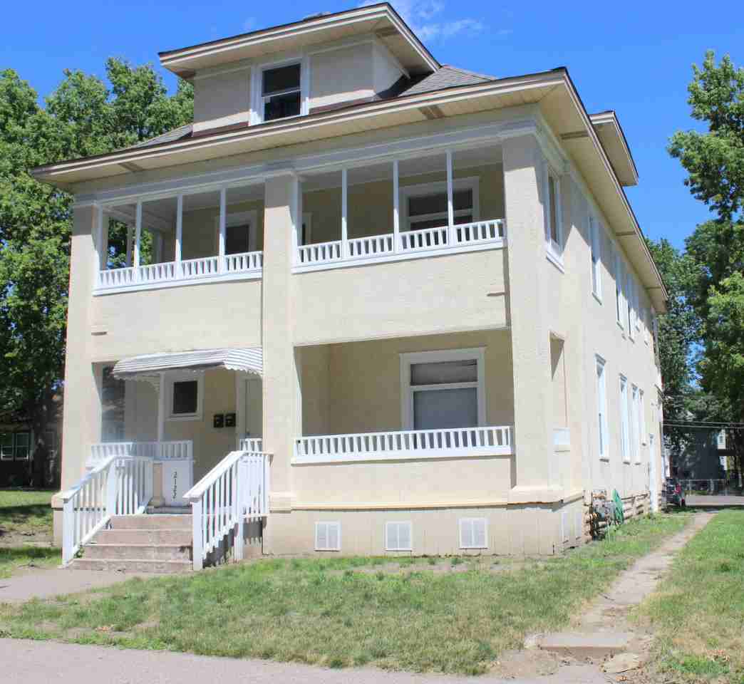 2122 Emerson Ave N