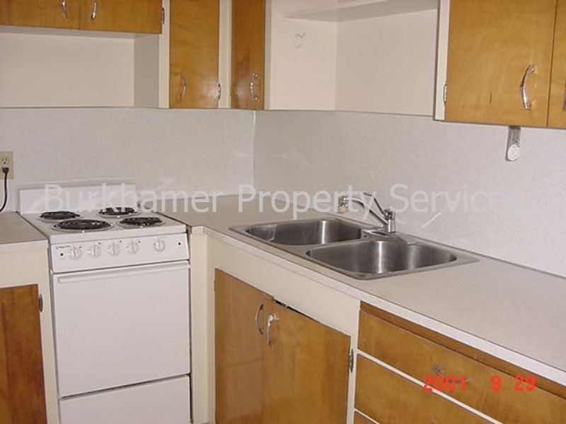 203 W Broadway Ave #2 - Photo 3 of 10