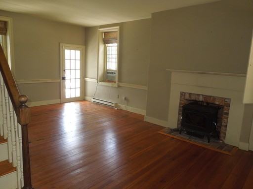 40193 Main St - Photo 2 of 5