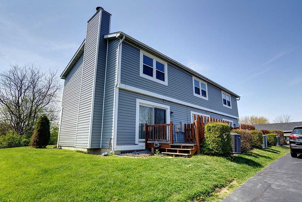 8410 Woodgrove Drive - Photo 3 of 22