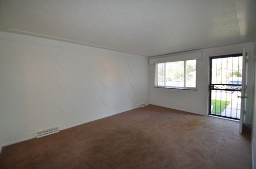 10806 E 4th Way - Photo 3 of 16