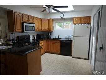 816 Wildwood Cir - Photo 2 of 12