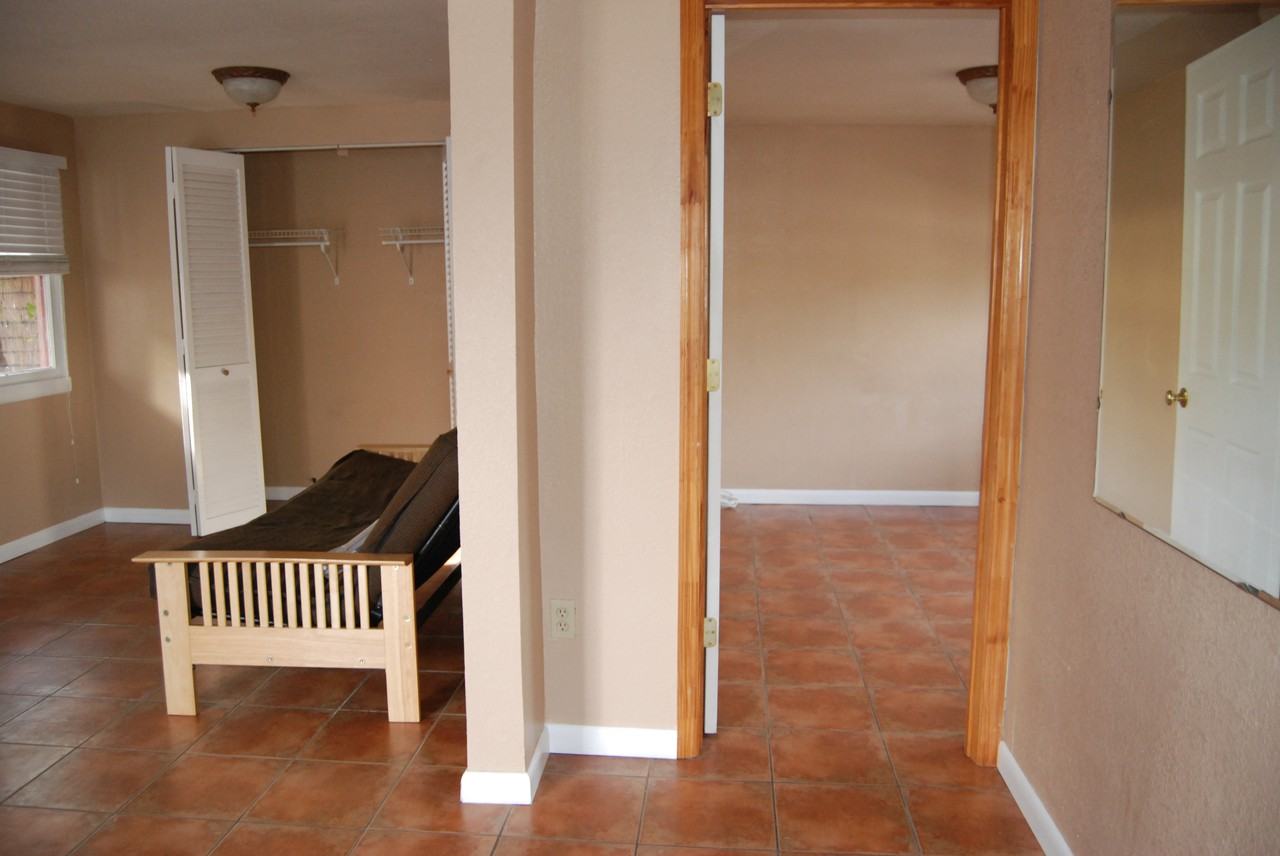 302 Marshall Street - Photo 6 of 13