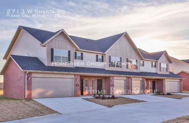 2713 W Shasta Rd - Photo 2 of 3
