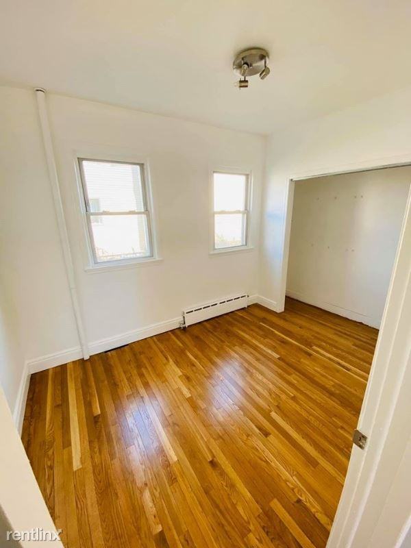 167 Columbia Street 1st Fl - Photo 3 of 9