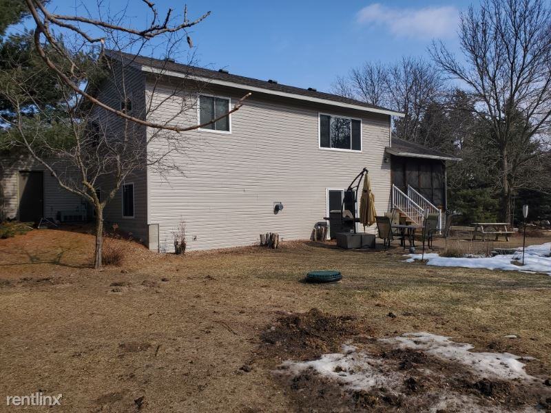 11976 Radisson Road Ne - Photo 3 of 23