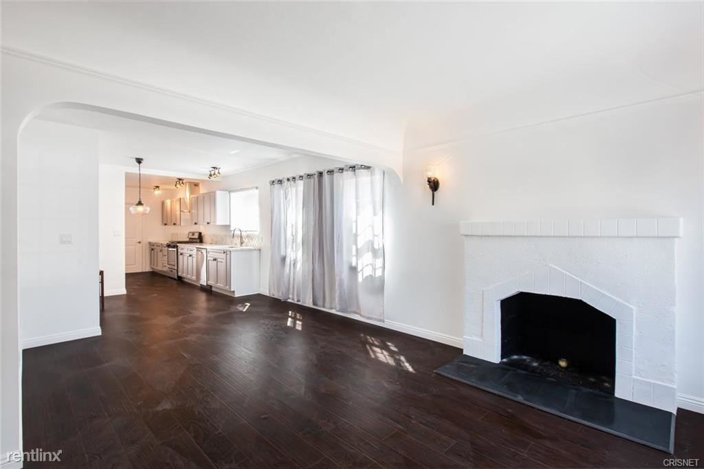 5630 Craner Ave - Photo 3 of 9