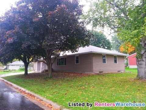 1125 Taylor Ave N - Photo 2 of 13