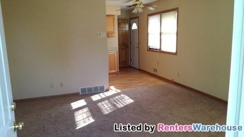 530 37th Ave NE - Photo 3 of 13