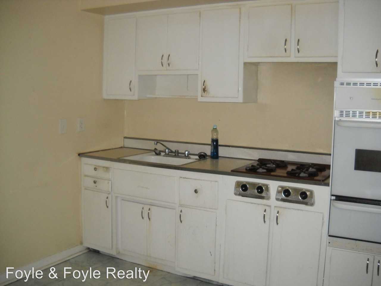 5990 Henry Ave - Photo 3 of 6