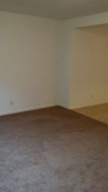 655 NE 4th St - Photo 2 of 9