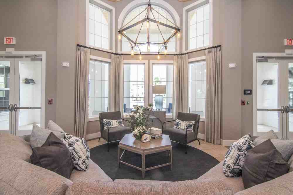 Shadetree Apartments - Photo 2 of 18