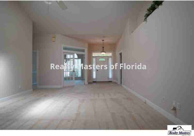 5005 Challenger Way - Photo 3 of 25