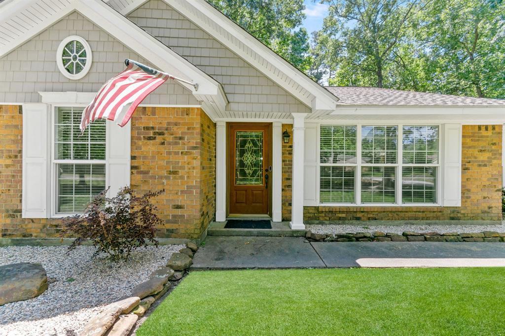 2110 Venus Dr - Photo 3 of 41