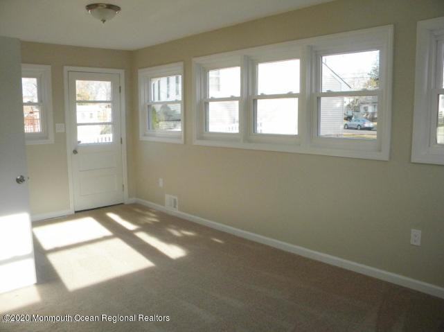 49 Parkview Drive - Photo 2 of 3