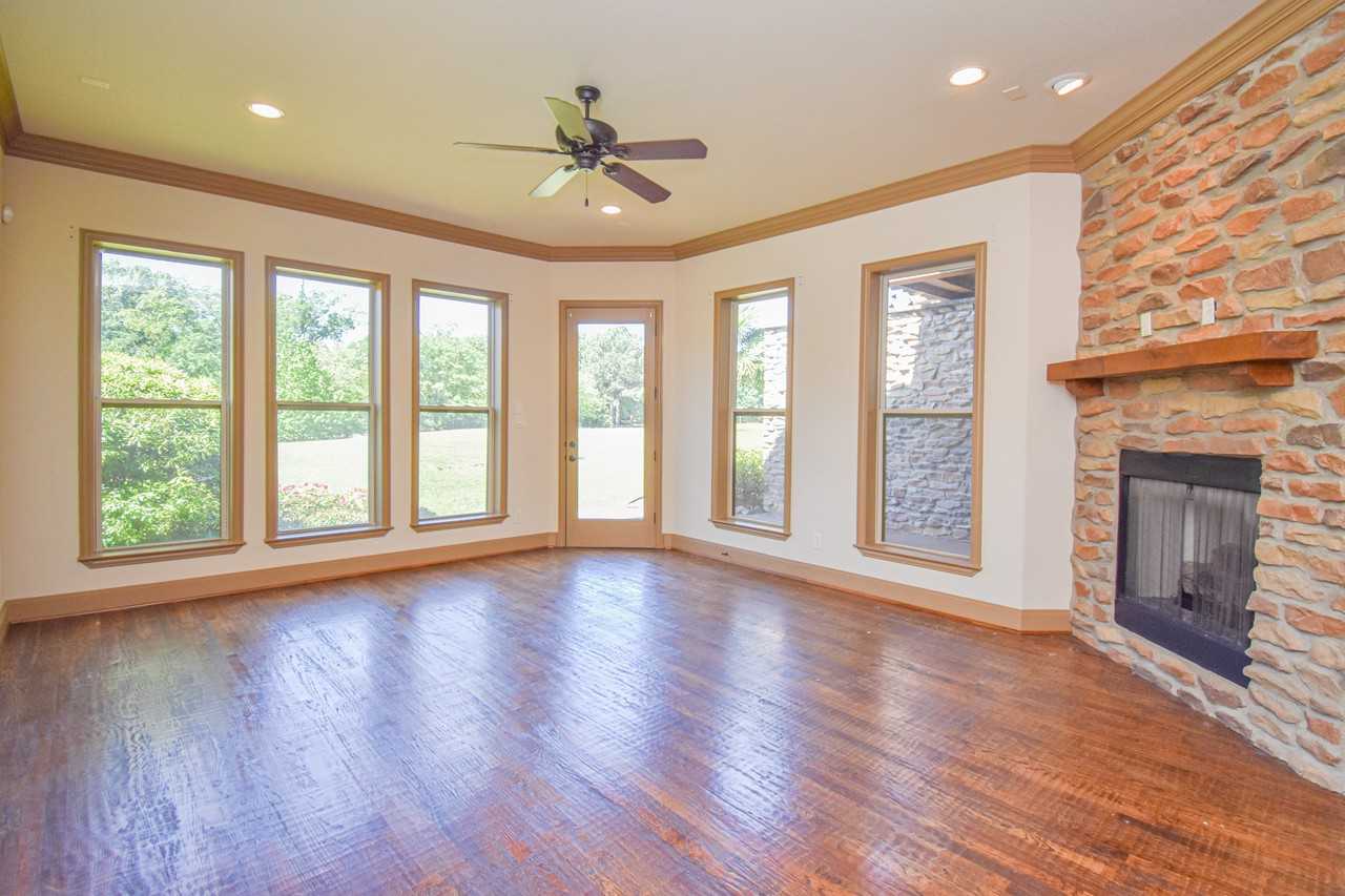 952 La Vista Dr - Photo 2 of 47