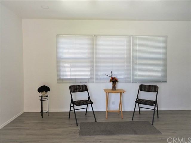 5427 Mapletree Ave - Photo 2 of 16