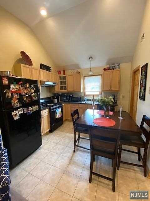 72 Johnson Ave - Photo 3 of 13