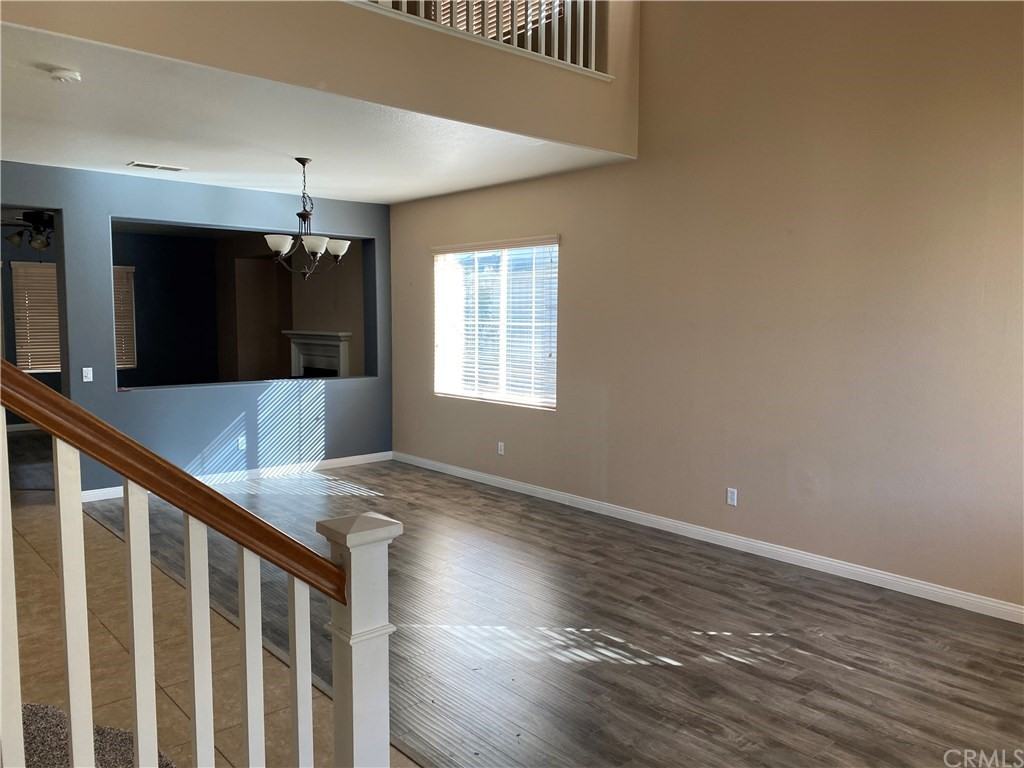 156 Paisley Court - Photo 2 of 7