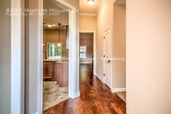 8352 Hunters Hollow Cv - Photo 2 of 15
