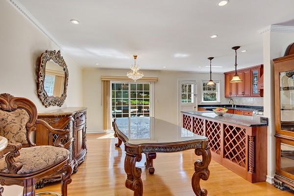 27 Bonaventure Ave - Photo 3 of 36