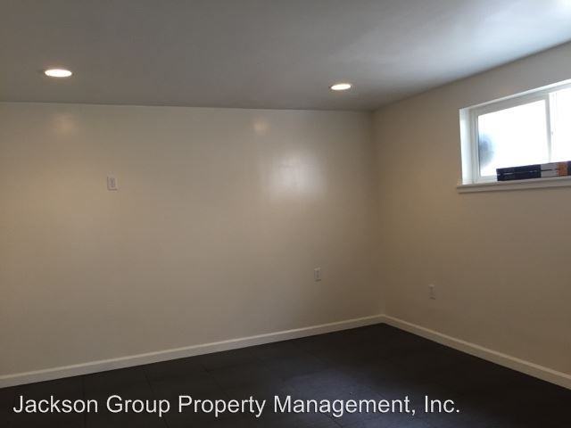 126 Ward St - Photo 3 of 15