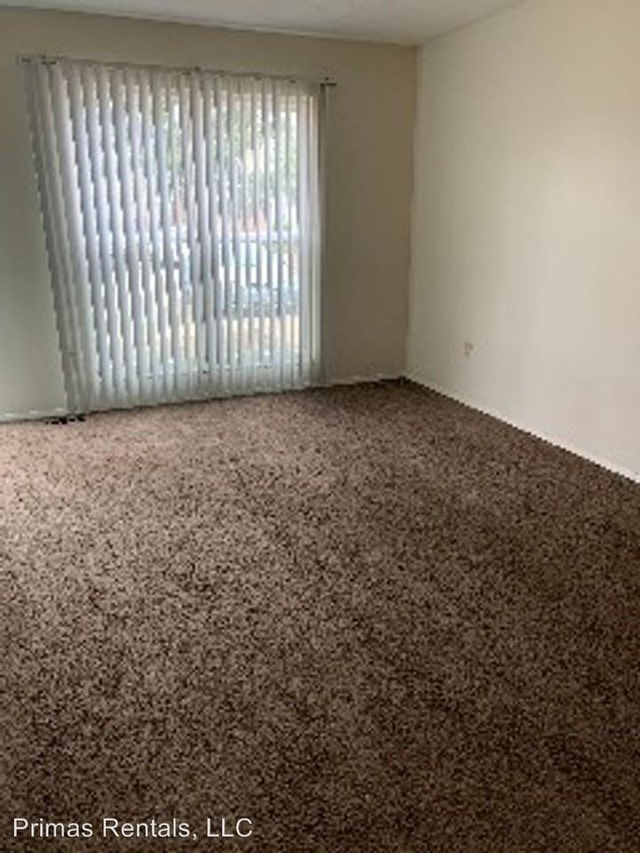 4340 Thornapple Circle East - Photo 2 of 12