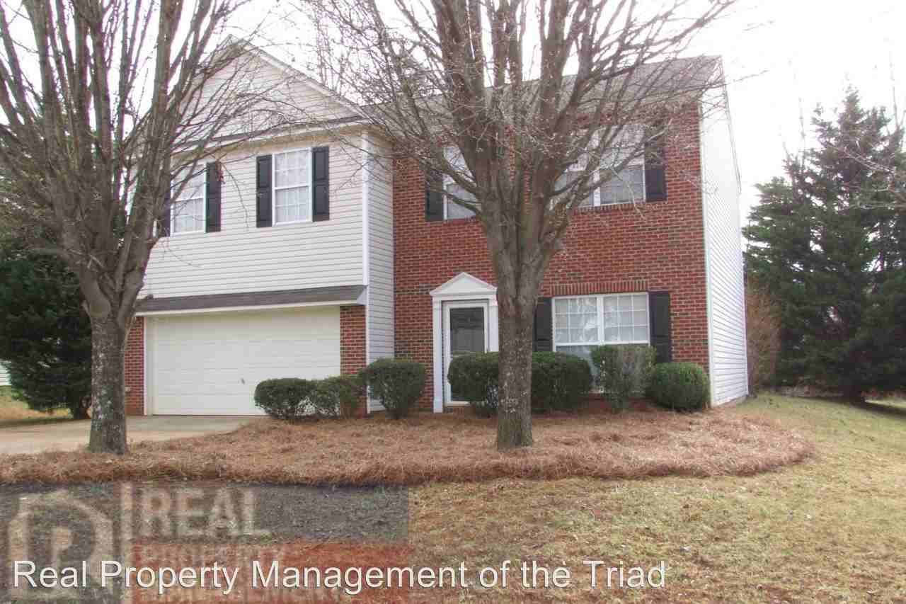 7 Loblolly Ct - Photo 2 of 15