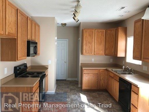 7 Loblolly Ct - Photo 3 of 15
