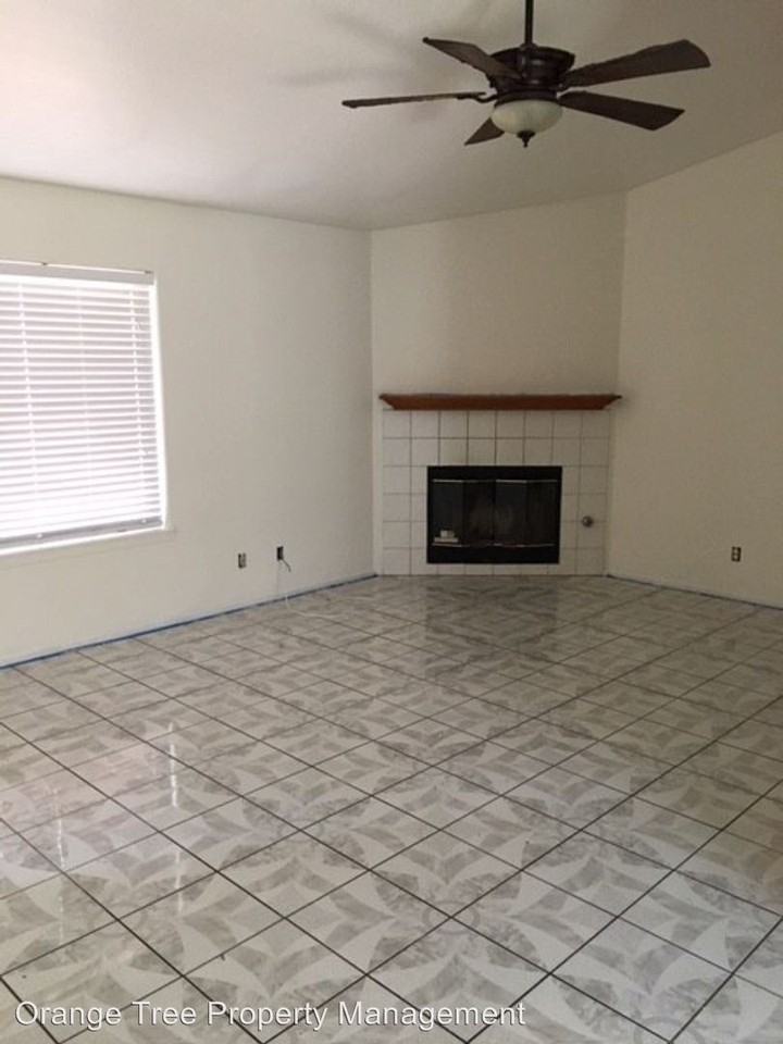 2849 Acacia Ave - Photo 3 of 10