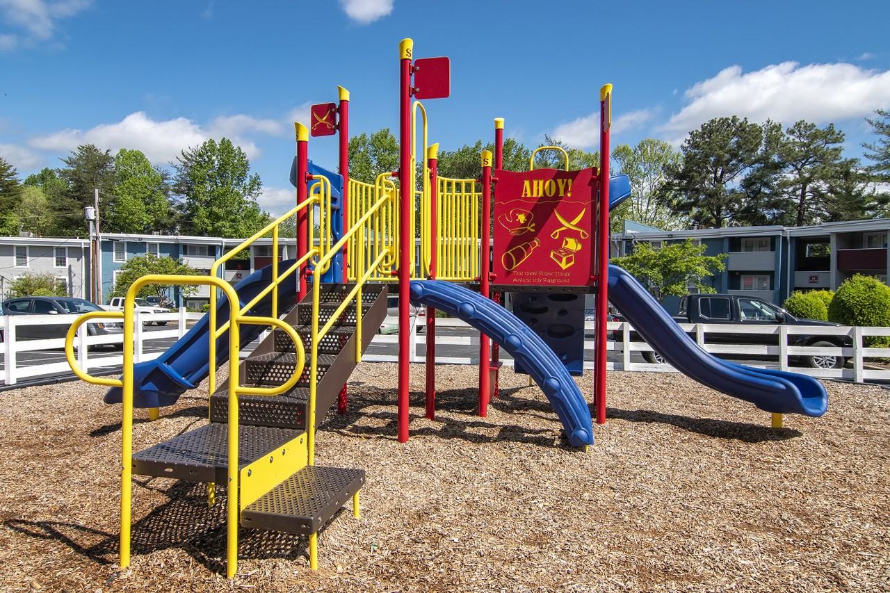 The Life at Lakeview - Photo 3 of 24