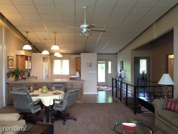 3255 44th St - Photo 3 of 9