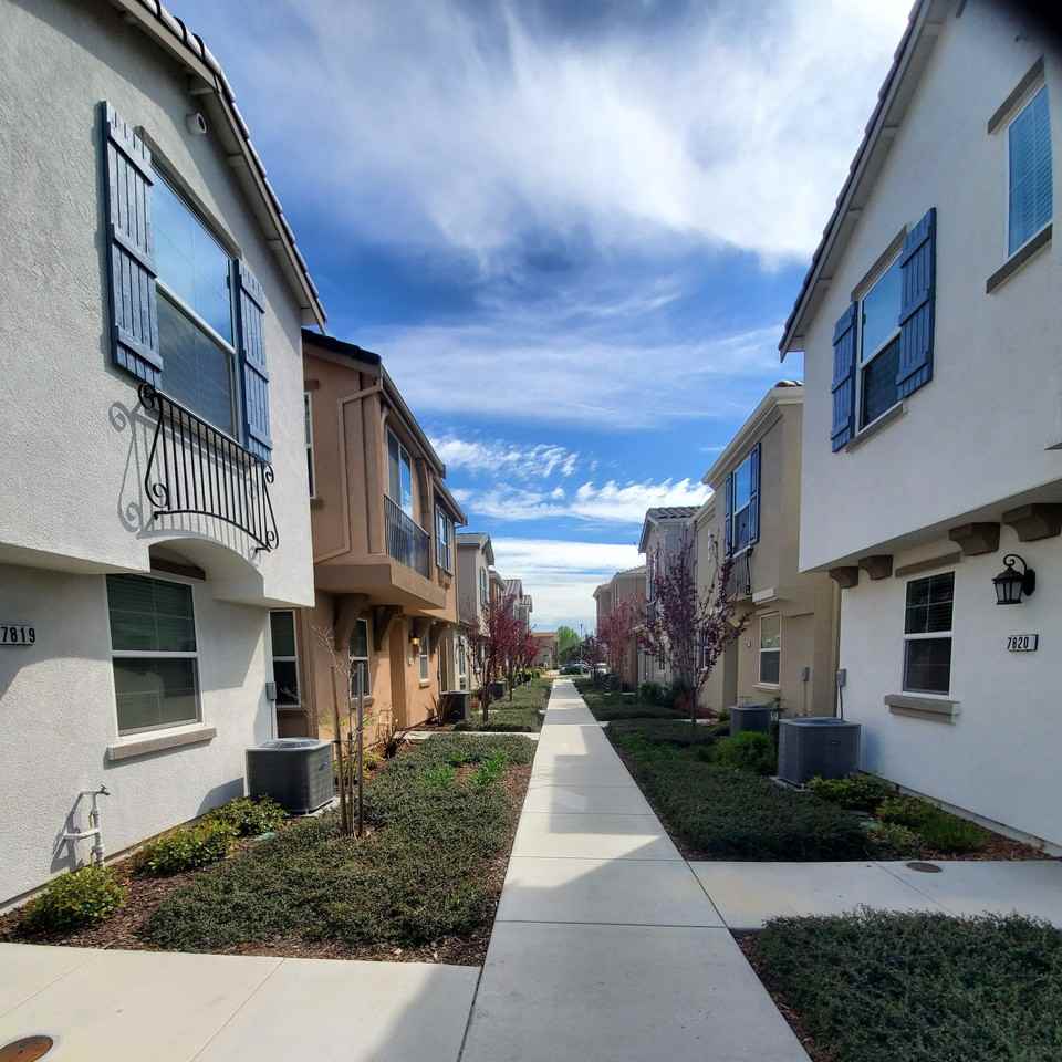 Simple Apartments On Mack Road Sacramento Ca 