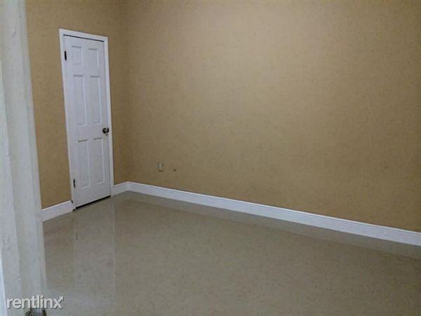 1560 NW 25th Ave - Photo 2 of 10