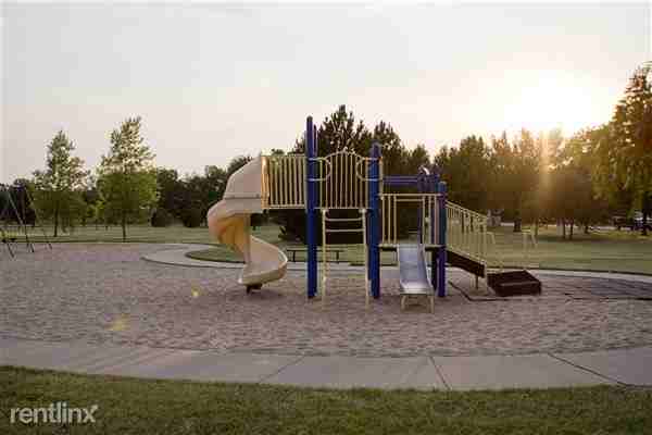 Parkview Villas - Photo 2 of 4