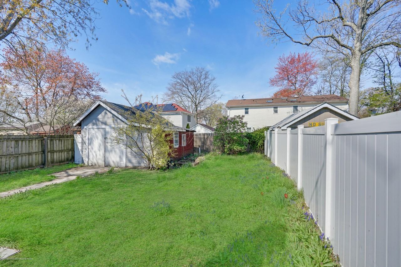 41 Pacific Ave - Photo 2 of 22