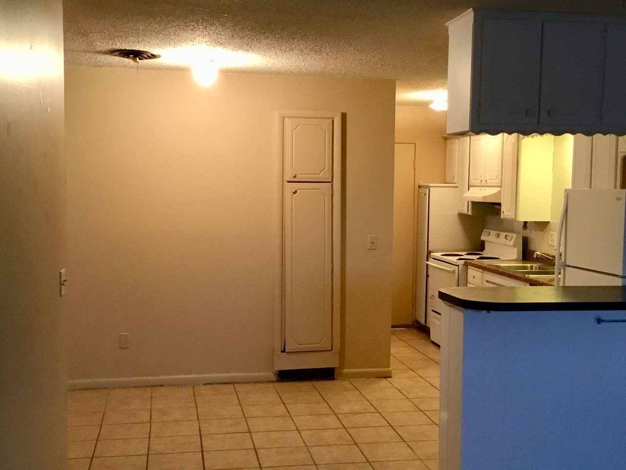 1102 N. Carol Lane - Photo 2 of 9