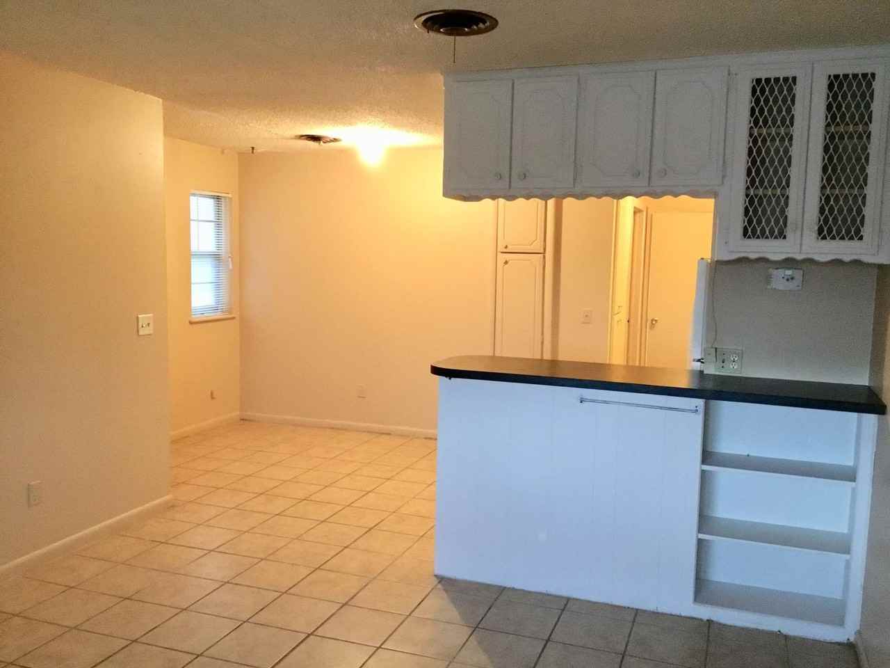 1102 N. Carol Lane - Photo 3 of 9