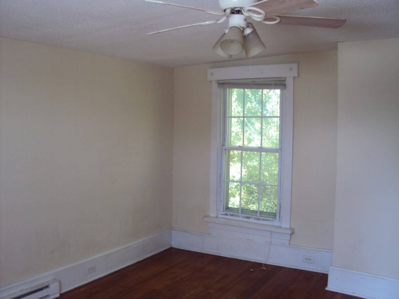 915 W. Beverley St. - Photo 3 of 46