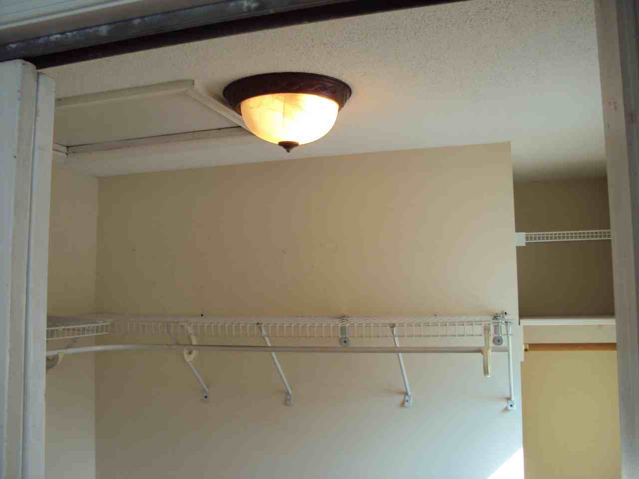 915 W. Beverley St. - Photo 2 of 46