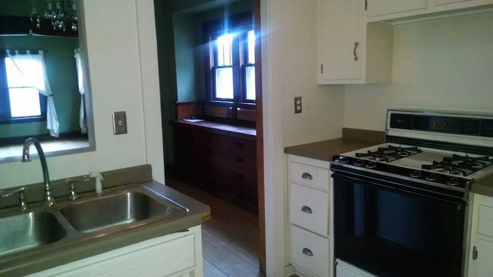 5552 Stevens Ave - Photo 3 of 10