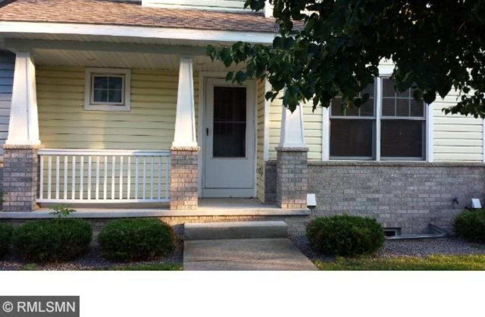 590 Shoreacres Dr - Photo 3 of 18