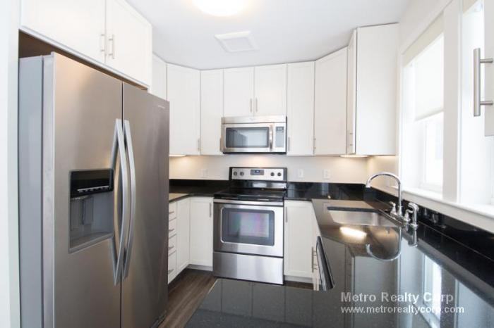 37 Cottage Park Ave. - Photo 3 of 15