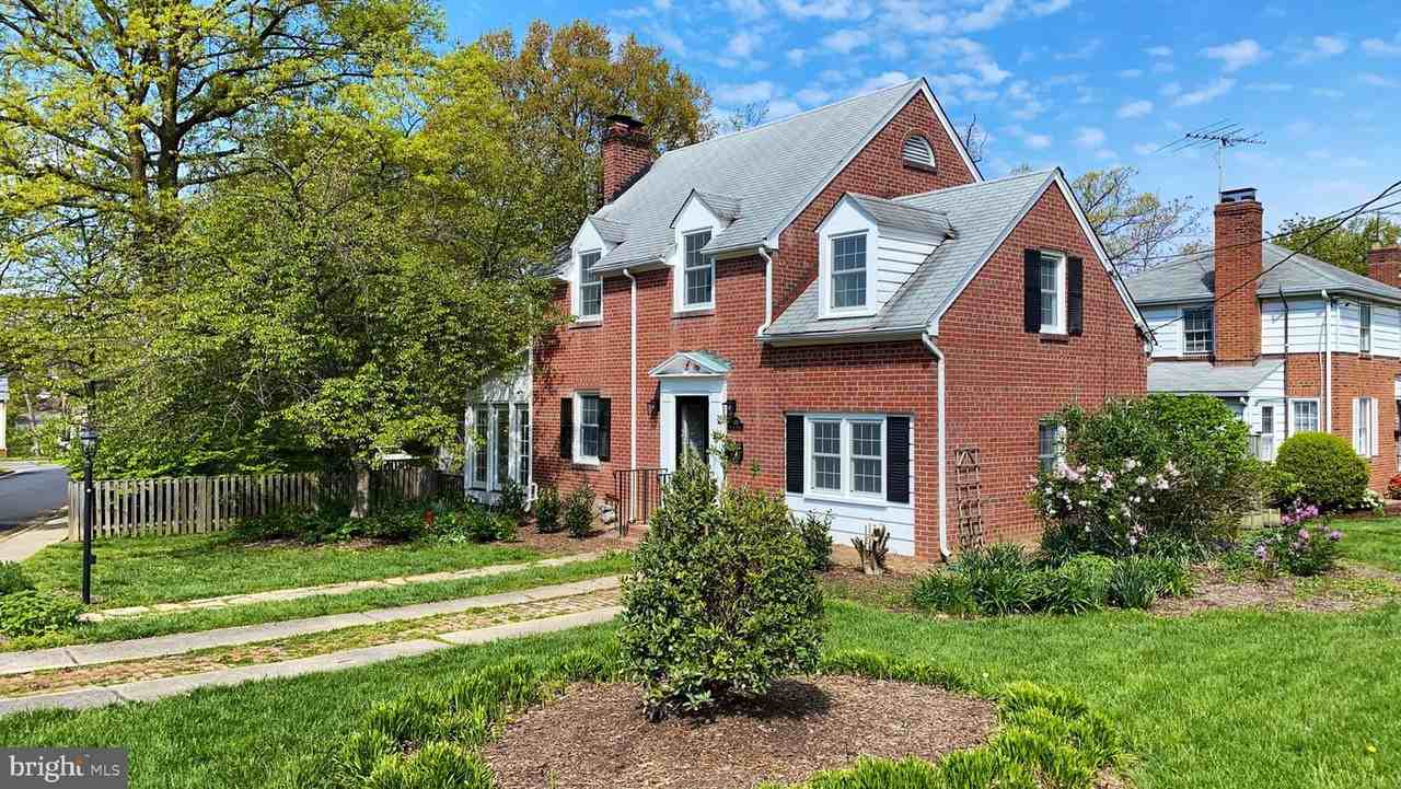 1001 Virginia Ave - Photo 3 of 26